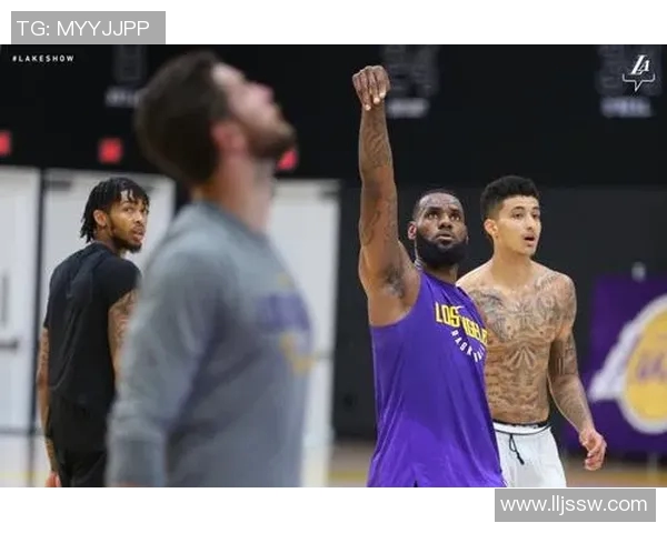 哈里森巴恩斯:从新秀到全能球员的蜕变之路与篮球生涯回顾 哈里森巴恩斯:从新秀到全能球员的蜕变之路与篮球生涯回顾