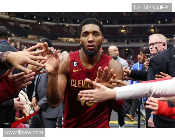 多诺万米切尔:篮球场上的闪耀之星与未来的传奇之路 多诺万米切尔:篮球场上的闪耀之星与未来的传奇之路